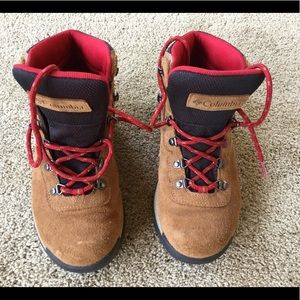 Columbia hiking boots